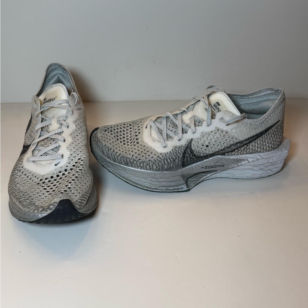 Nike ZoomX Vaporfly Next% 3 Sz 6 White Silver Grey Black